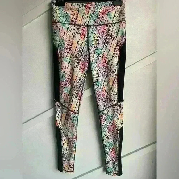 Victoria Secret  VSX Knockout Leggings size S Medium Rise Yoga - Picture 3 of 8